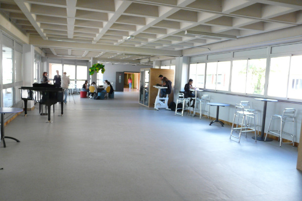 vue d'ensemble de l'atrium du projet Imaginons le lycée de demain de la Martinière Duchère