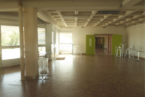 photo avant travaux de l'espace projet du lycée la Martinière-Duchère (atrium)